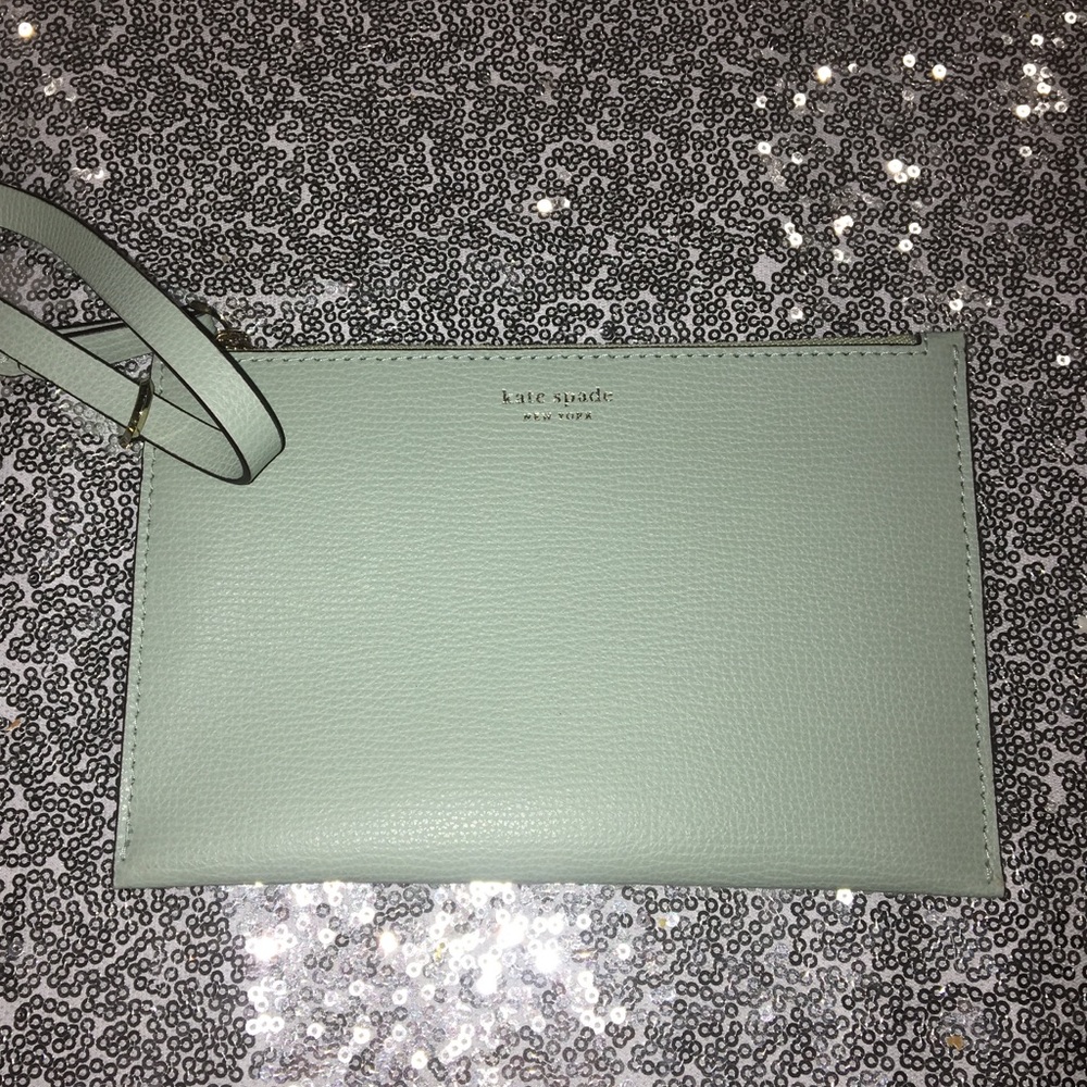 ♠️ Kate Spade wristlet ♠️